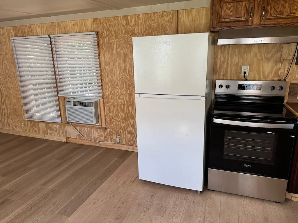 2915 Robin Dr SW — Photo 3