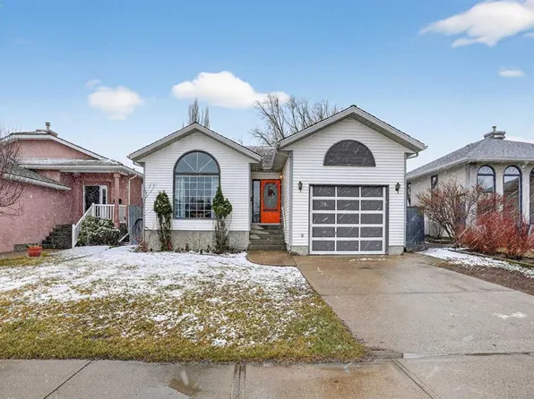 38 Harvard Cres W, Lethbridge, AB T1K 6R4