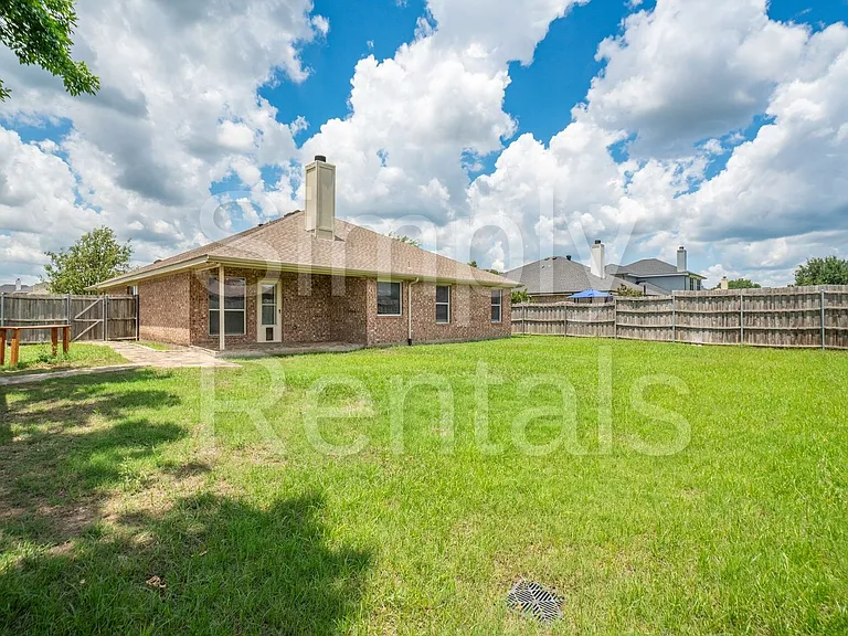 6915 Justin Ln — Photo 37