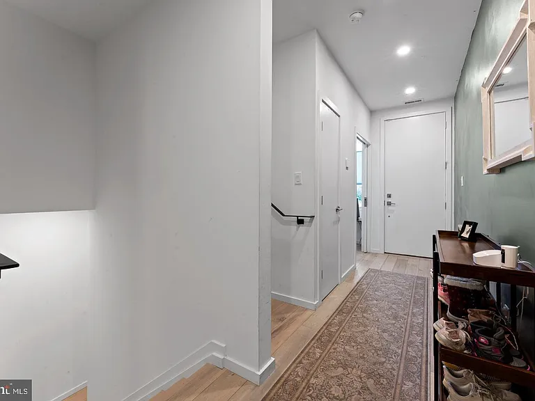 312 Poplar St — Photo 5