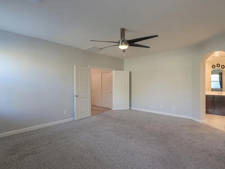 752 W Silver Reef Dr — Photo 19