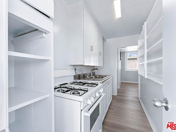 4th image of 14188 Chestnut St #14188