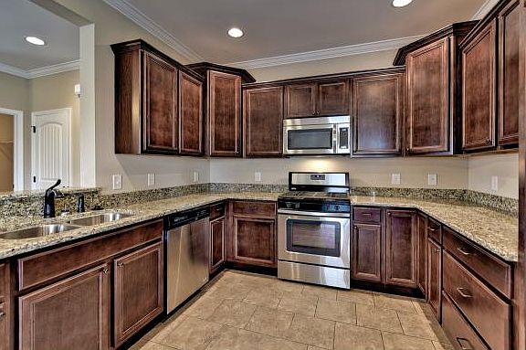 5th image of 1372 Willow Springs Dr