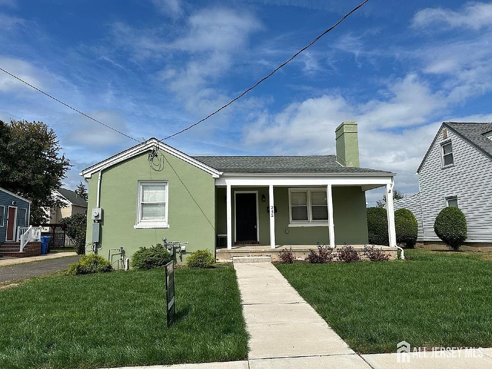 1st image of 242 Grove St