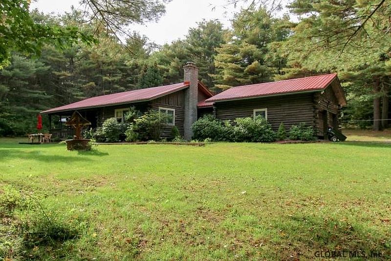 3rd image of 206 CAPE HORN Road