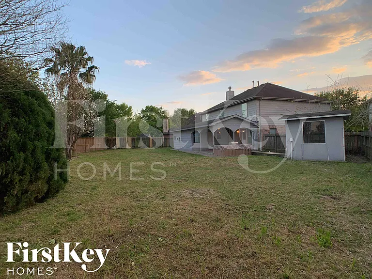 9342 Bowmore Ct — Photo 37