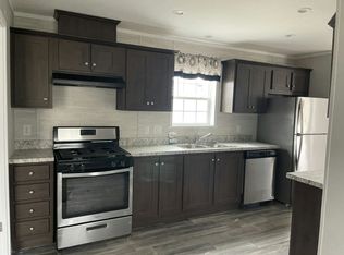 16031 Beech Daly Rd #185, Taylor, MI 48180