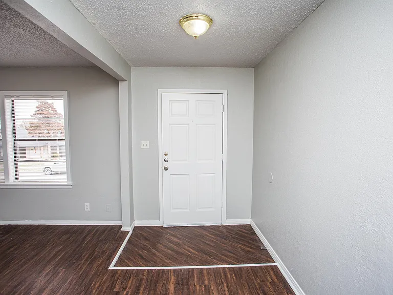 1626 Avenue Y #2 — Photo 4