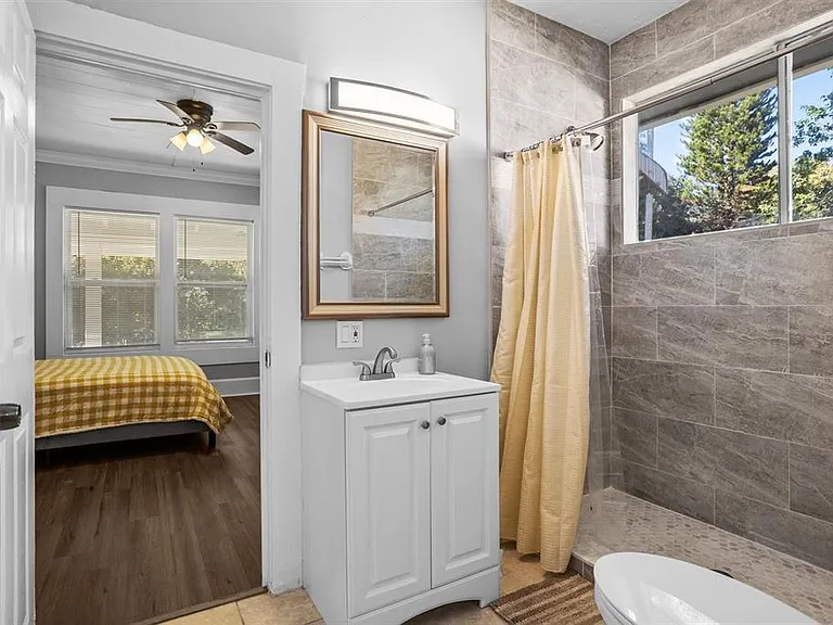 1571 S Myrtle Ave — Photo 18