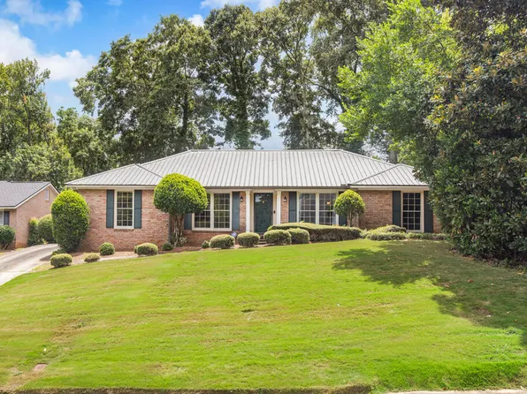 6240 Charing Dr, Columbus, GA 31909