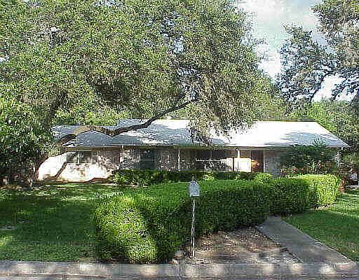 1st image of 110 CANYON OAKS DR