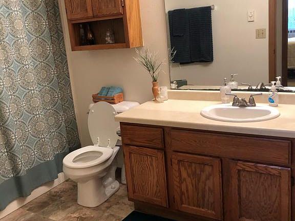 3rd image of 2111 Meadow Ct APT 7