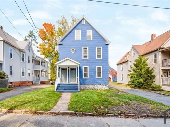 87 Hitchcock St, Holyoke, MA