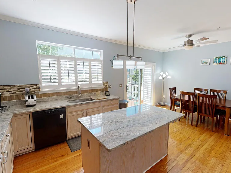 719 Summertime Dr — Photo 15