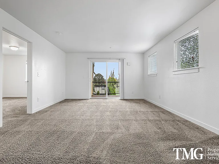 1017 SE 12th Ave — Photo 206