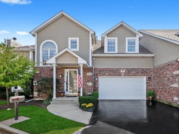 1021 W Bogey Ln, Palatine, IL 60067
