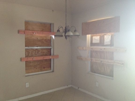 4th image of 34911 Lake Side Dr