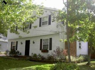 444 Walters Rd, Chagrin Falls, OH 44022