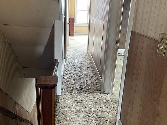 5th image of 727 W Elm St #1