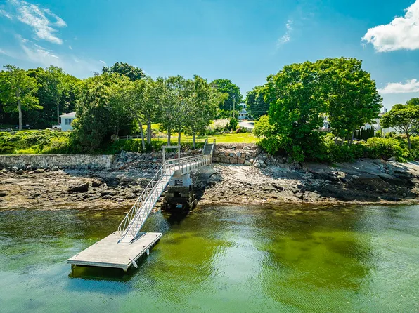 84 & 86 Bay View Street, Camden, ME 04843