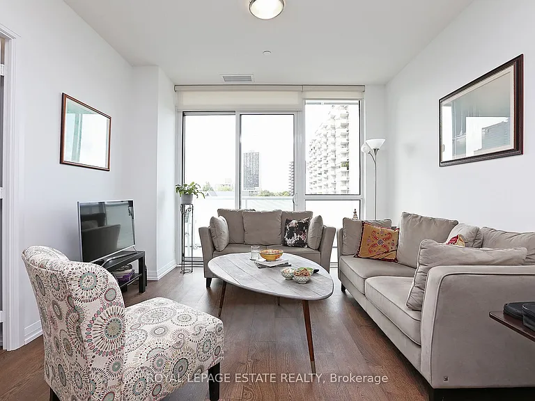 101 Erskine Ave #510 — Photo 10