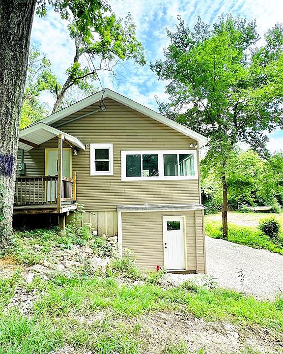 2nd image of 7133 Twin River Rd