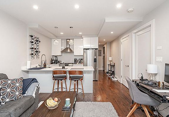 5th image of 2513 27th St #4C