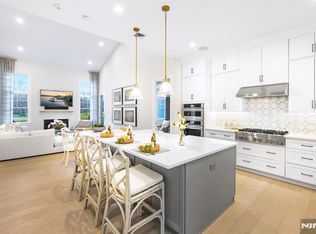 3 Woodmont Circle Riv, Vale, NJ 07675