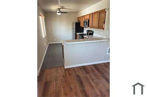 Building Photo - 955 Karol Way #13