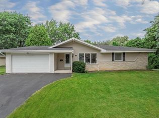 5912 Sugarbush Ln, Greendale, WI 53129