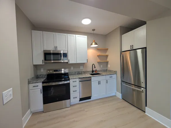 128 Garland St, Bangor, ME 04401