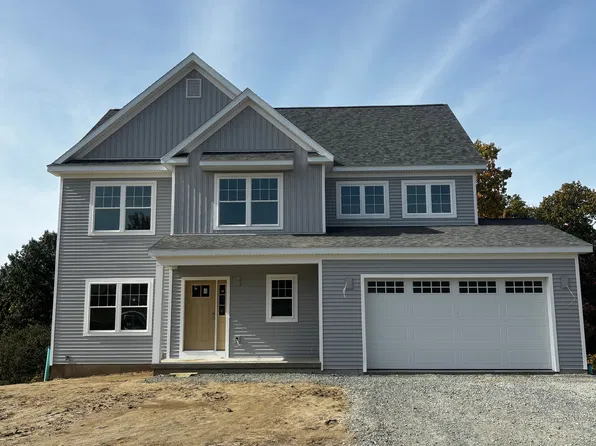 7 Naples Ct, Troy, NY 12180