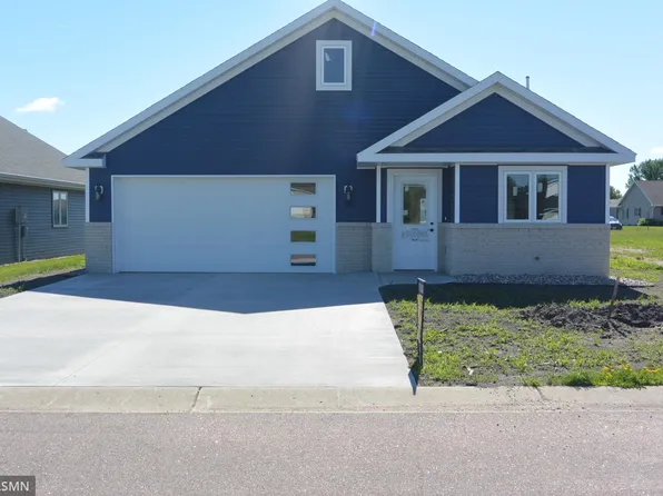 1506 Elsie Dr N, Glencoe, MN 55336