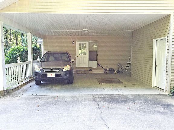 4th image of 150 Bent Hickory Ln