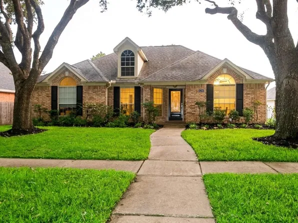 17315 Lantana Dr, Sugar Land, TX 77479