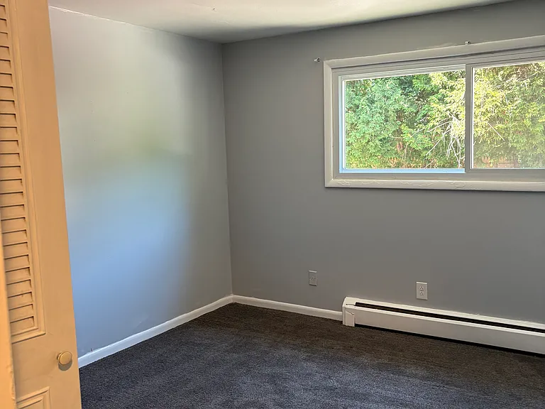 1027 Highland St #7 — Photo 11