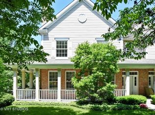 4319 Canterbury Ct, Saint Charles, IL 60174