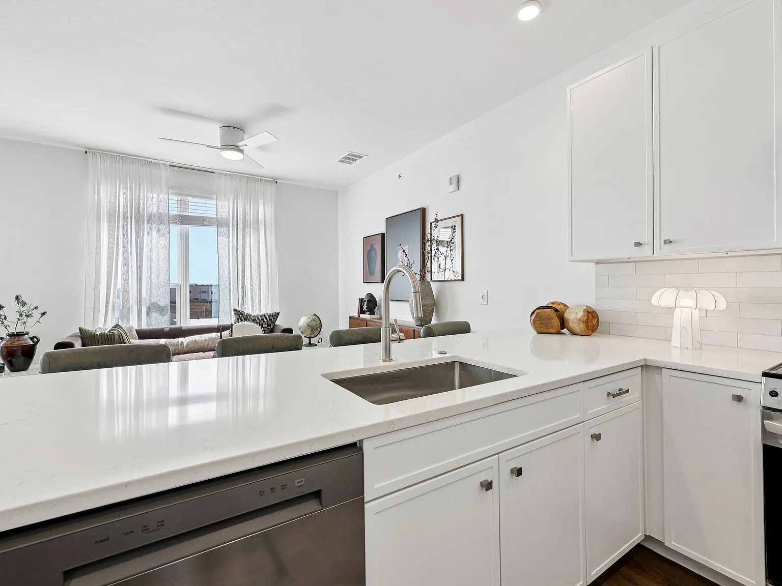 Crestview Townhomes — Photo 2