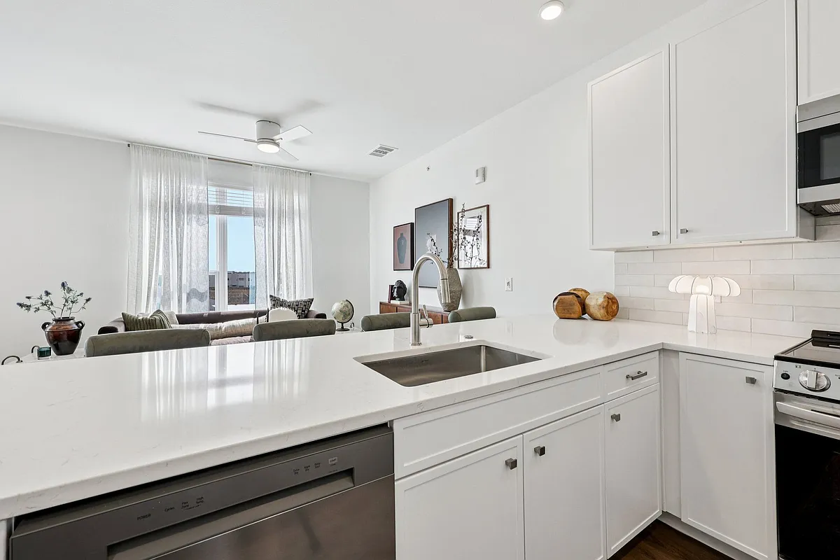 Building Photo - Crestview Townhomes