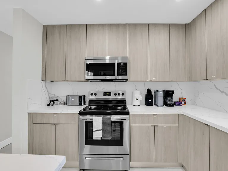 3160 SW 20th Ct — Photo 14