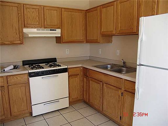 5th image of 8836 Norton St