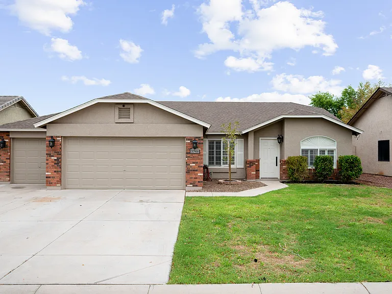 3746 E Magnus Cir — Photo 1