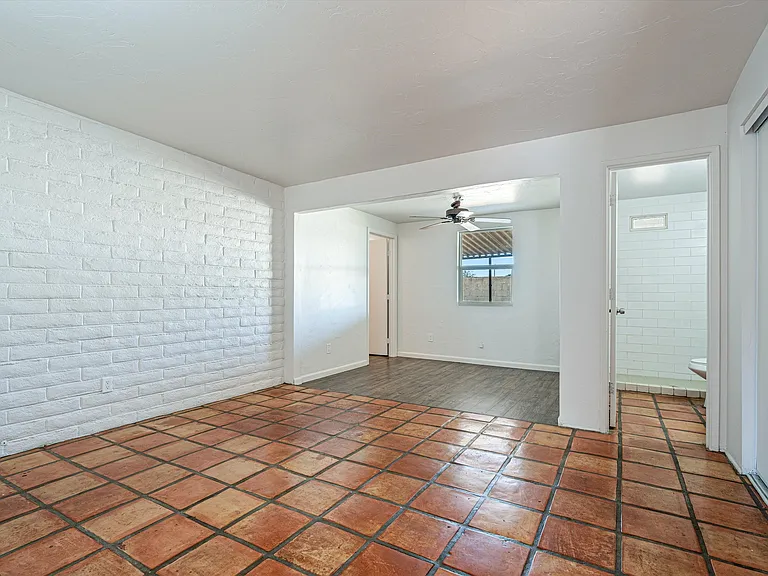 2736 S Calle Yucatan — Photo 13