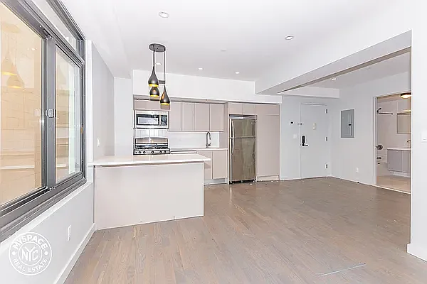 Rented by MySpaceNYC | media 39