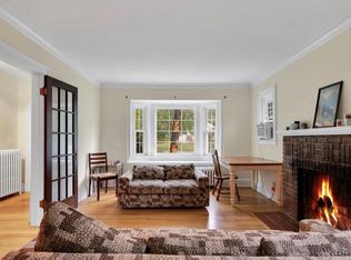 381 S Main St, West Hartford, CT 06107