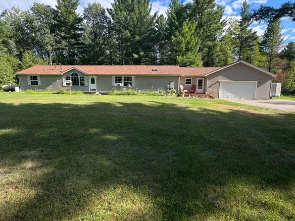 5239 Turtle Rd, Turner, MI 48765