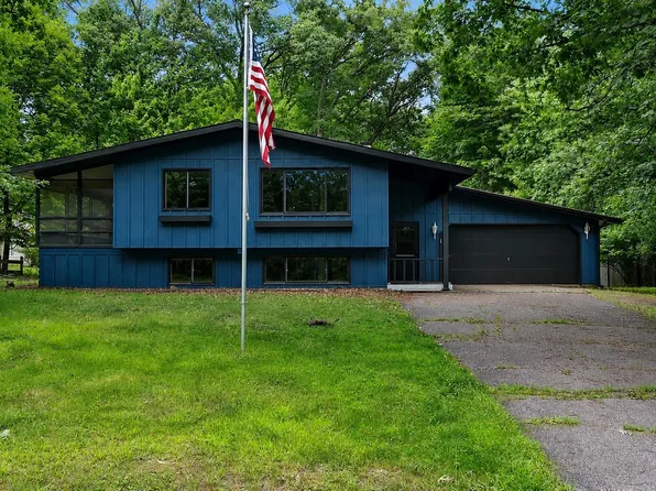 E1906 Melody Ln, Waupaca, WI 54981