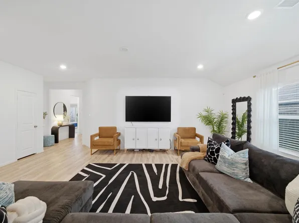 4920 Twin Summit Dr, Rosenberg, TX 77469