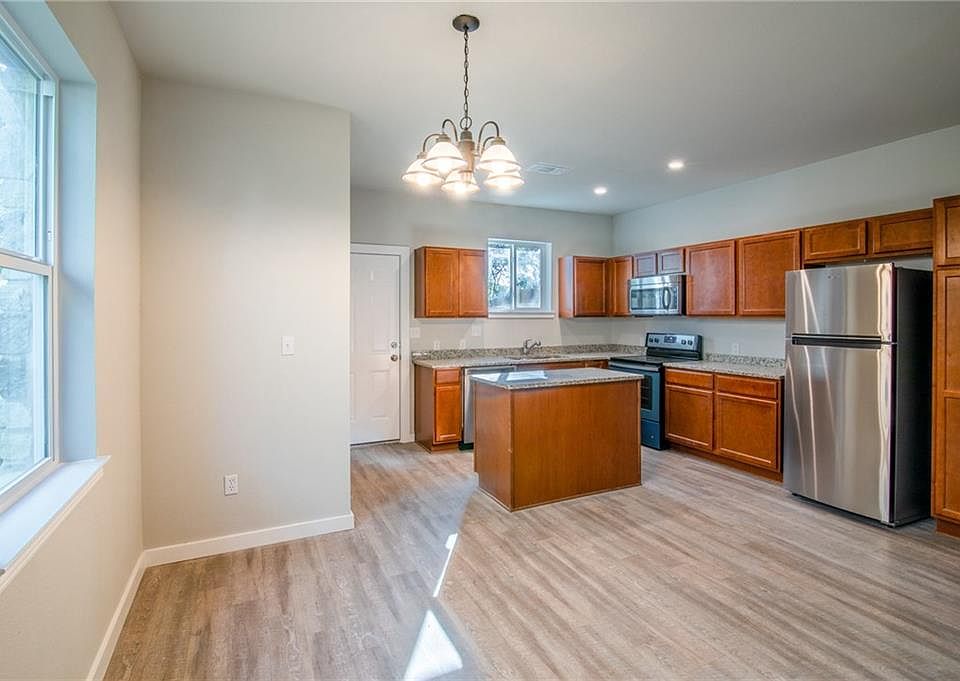 1st image of 906 Quartz Ct #802