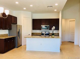 11304 SW 16th St, Hollywood, FL 33025